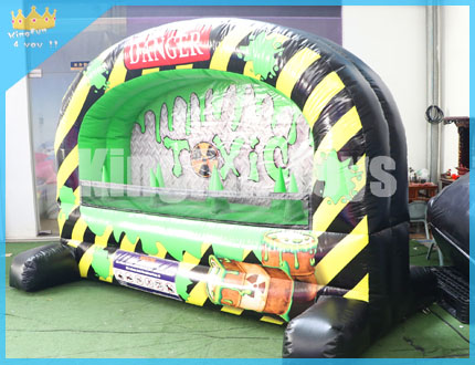 Floating ball inflatable archery tag